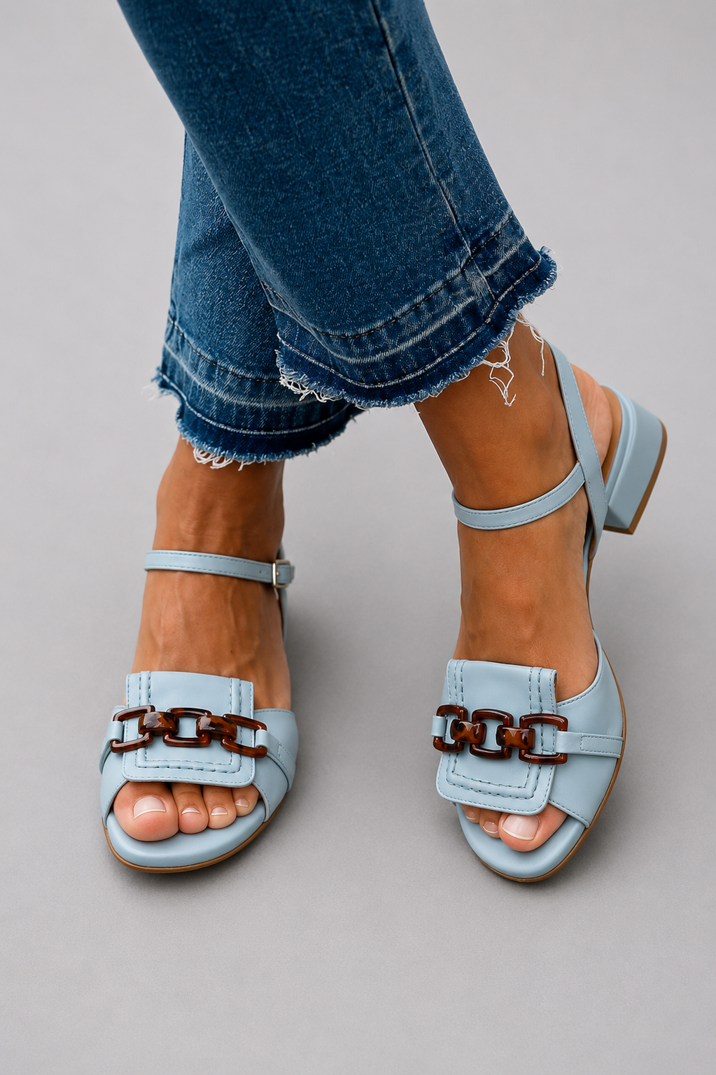 Azzurra | Sandali Eleganti e Confortevoli