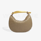 Alessandra – Borsa con Design Intessuto e Manico Dorato
