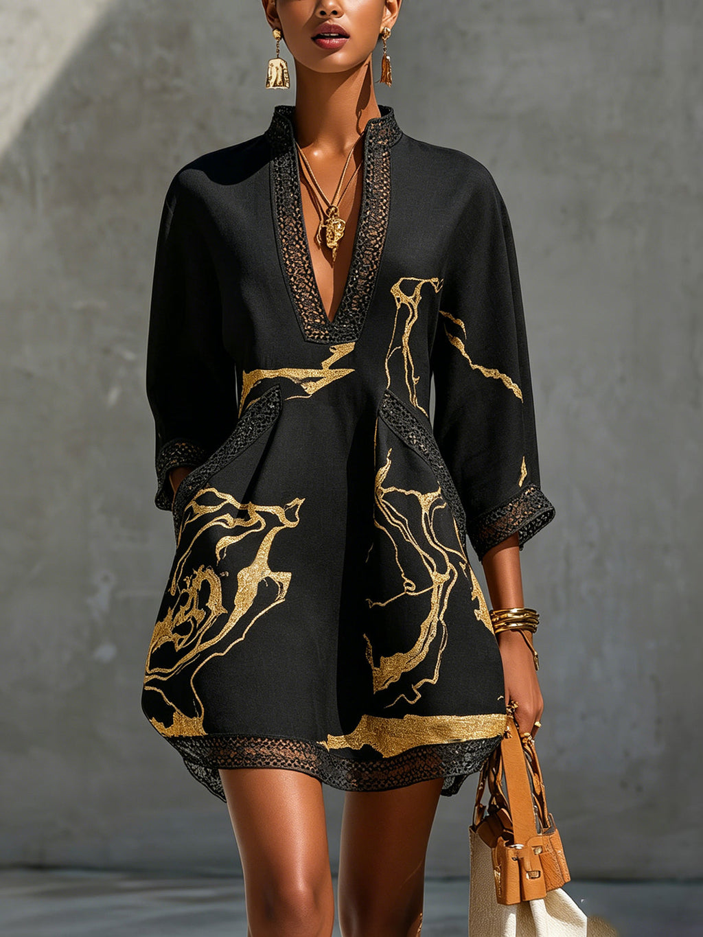 Vestito Mini in Pizzo all'Uncinetto con Scollo a V Nero